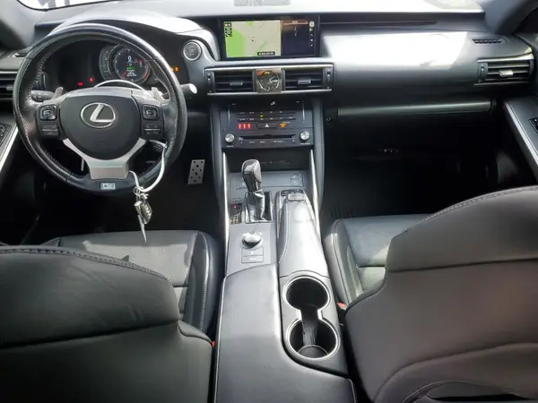 JTHC81D24J5029611 2018 LEXUS IS - Image 8