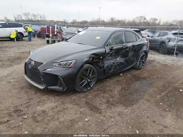 JTHC81D24K5039458 2019 LEXUS IS - Image 2