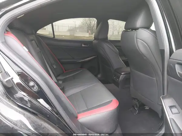JTHC81D24K5039458 2019 LEXUS IS - Image 8