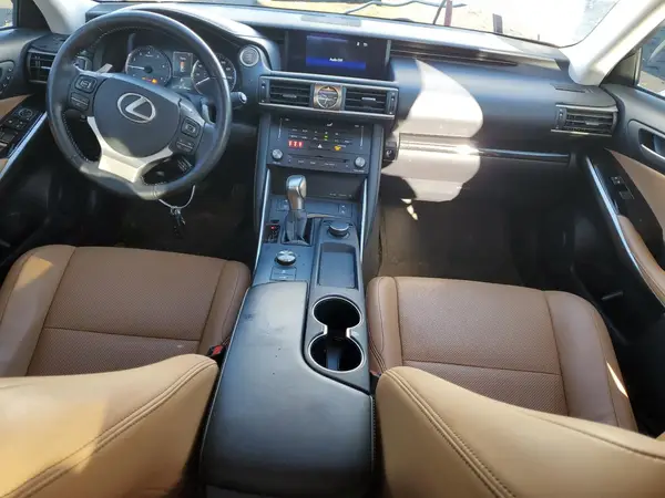 JTHC81D25J5027561 2018 LEXUS IS - Image 8