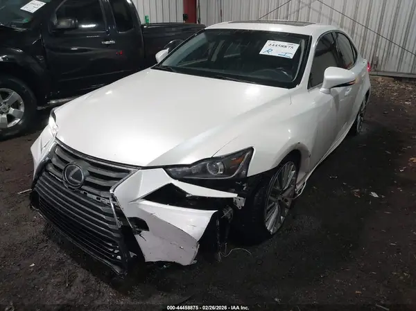 JTHC81D25J5029780 2018 LEXUS IS - Image 2
