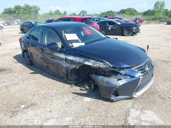 JTHC81D25J5030475 2018 LEXUS IS - Image 1