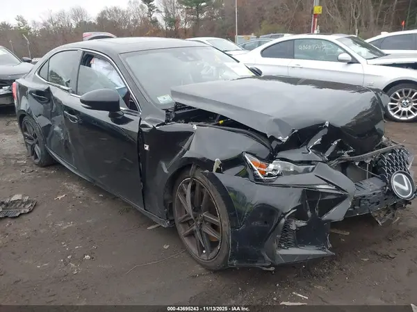 JTHC81D25J5031058 2018 LEXUS IS - Image 1