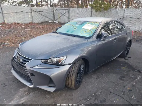 JTHC81D25J5032937 2018 LEXUS IS - Image 2