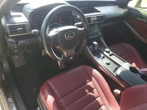 JTHC81D25K5035211 2019 LEXUS IS - Image 8