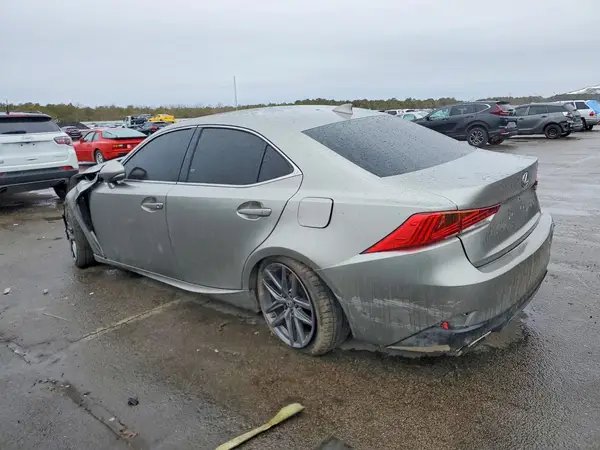 JTHC81D25K5038576 2019 LEXUS IS - Image 2