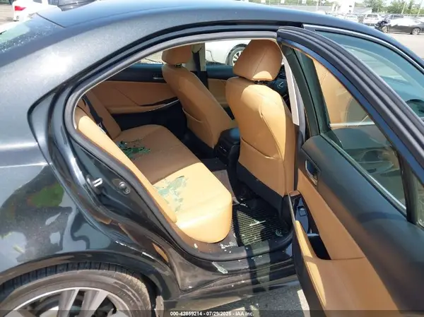 JTHC81D25K5038917 2019 LEXUS IS - Image 8