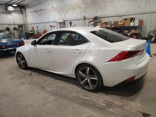 JTHC81D26J5028444 2018 LEXUS IS - Image 2