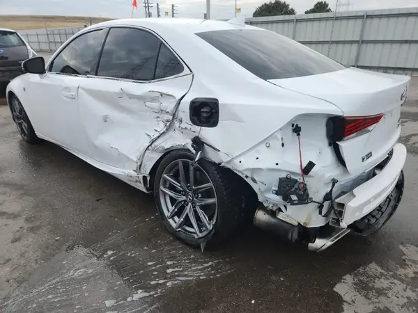 JTHC81D26K5035251 2019 LEXUS IS - Image 2