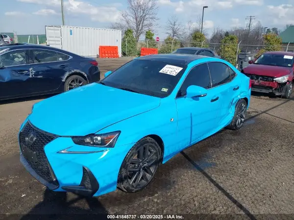 JTHC81D26K5036447 2019 LEXUS IS - Image 2