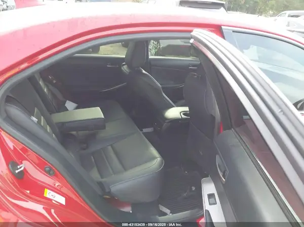 JTHC81D27J5026282 2018 LEXUS IS - Image 8
