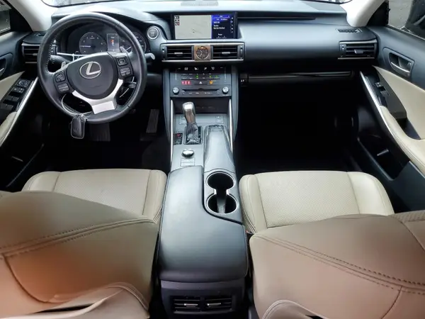 JTHC81D27J5026847 2018 LEXUS IS - Image 8
