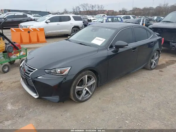 JTHC81D27J5029411 2018 LEXUS IS - Image 2