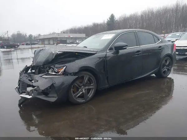 JTHC81D27J5030817 2018 LEXUS IS - Image 2