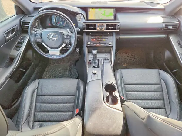 JTHC81D27J5031692 2018 LEXUS IS - Image 8