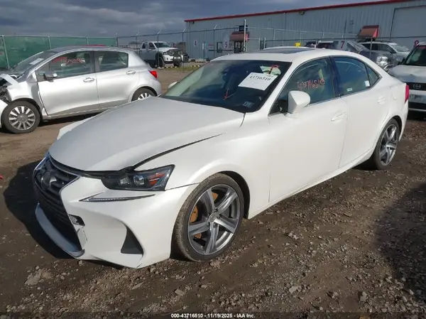 JTHC81D27K5034089 2019 LEXUS IS - Image 2