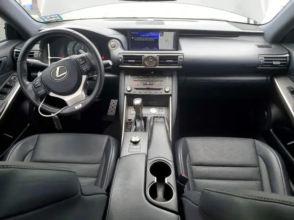 JTHC81D27K5034366 2019 LEXUS IS - Image 8