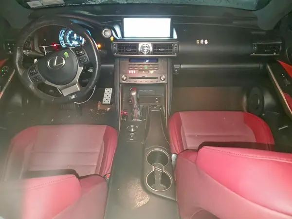 JTHC81D27K5035081 2019 LEXUS IS - Image 8