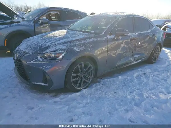 JTHC81D28J5029112 2018 LEXUS IS - Image 2