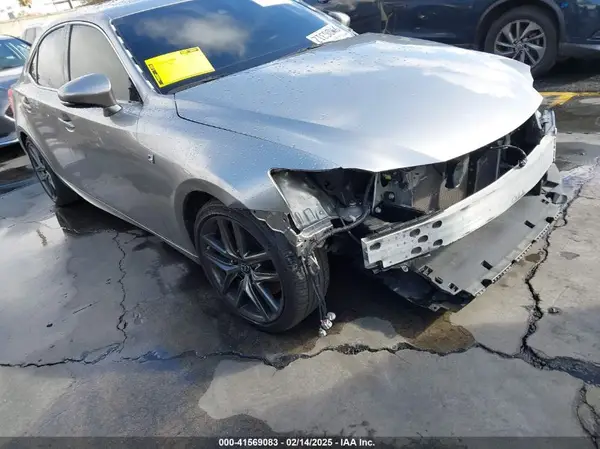 JTHC81D28K5039138 2019 LEXUS IS - Image 1