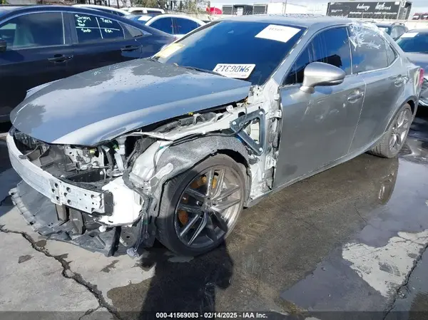 JTHC81D28K5039138 2019 LEXUS IS - Image 2