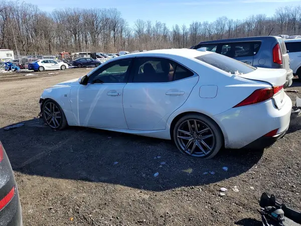 JTHC81D29J5033735 2018 LEXUS IS - Image 2