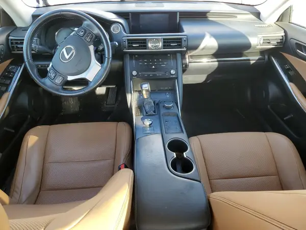 JTHC81D29J5033847 2018 LEXUS IS - Image 8