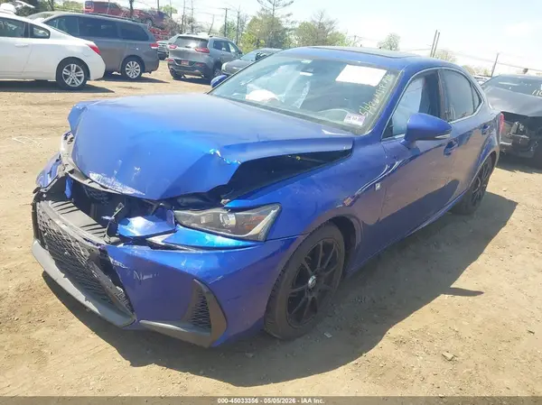 JTHC81D29K5034689 2019 LEXUS IS - Image 2