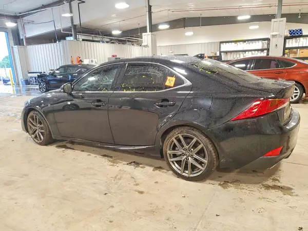 JTHC81D29K5036104 2019 LEXUS IS - Image 2
