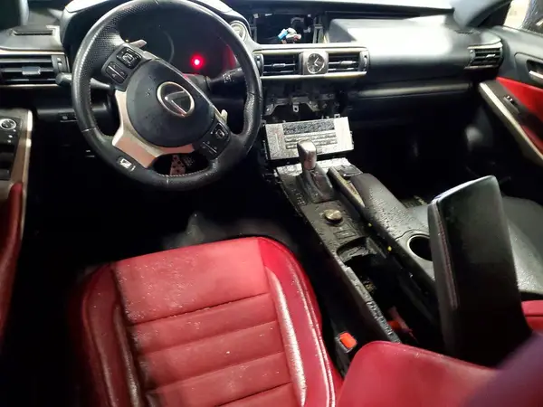 JTHC81D29K5036104 2019 LEXUS IS - Image 8