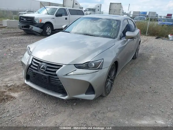 JTHC81D29K5037527 2019 LEXUS IS - Image 2