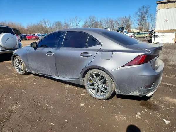 JTHC81D29K5037916 2019 LEXUS IS - Image 2