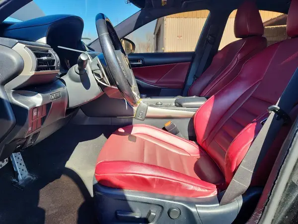 2019 LEXUS IS auction photo 7