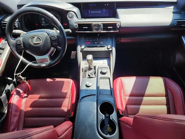 JTHC81D29K5039780 2019 LEXUS IS - Image 8
