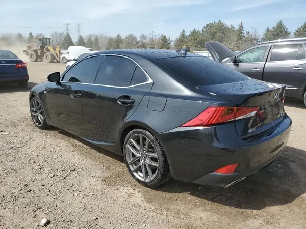 JTHC81D2XJ5027491 2018 LEXUS IS - Image 2