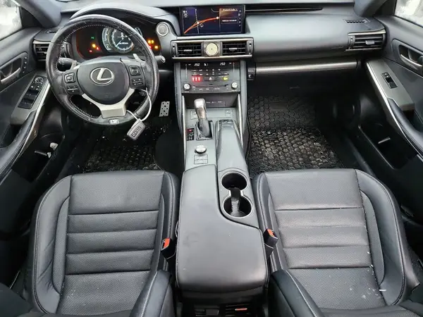 JTHC81D2XJ5029659 2018 LEXUS IS - Image 8