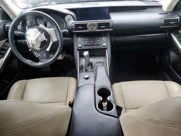 JTHC81D2XJ5030178 2018 LEXUS IS - Image 8