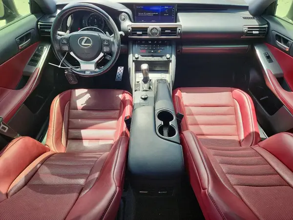 JTHC81D2XJ5030987 2018 LEXUS IS - Image 8