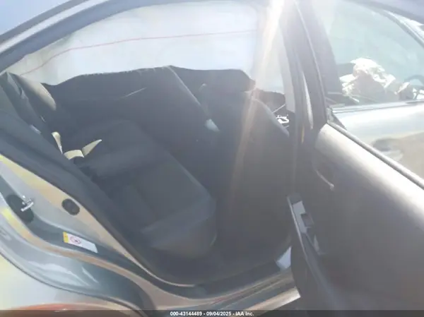 JTHC81D2XJ5031699 2018 LEXUS IS - Image 8