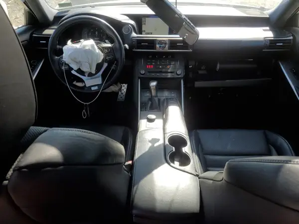JTHC81D2XK5036404 2019 LEXUS IS - Image 8
