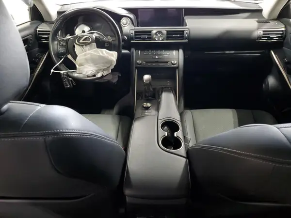 JTHC81D2XK5038959 2019 LEXUS IS - Image 8