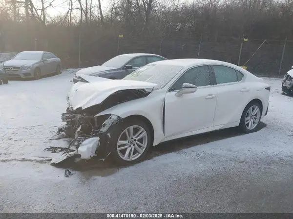 JTHC81F20M5046150 2021 LEXUS IS - Image 2