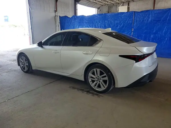 JTHC81F20N5048594 2022 LEXUS IS - Image 2