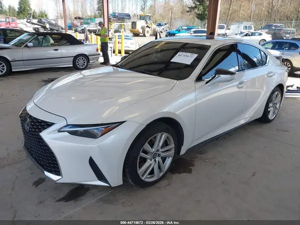 JTHC81F21M5046609 2021 LEXUS IS - Image 2