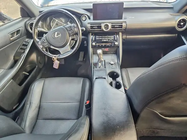 JTHC81F22M5045775 2021 LEXUS IS - Image 8