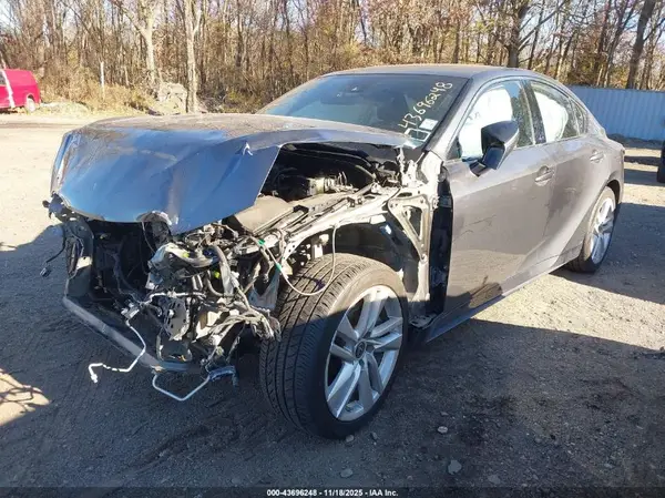 JTHC81F23M5046305 2021 LEXUS IS - Image 2