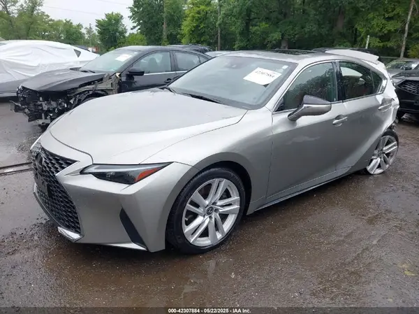JTHC81F23M5047096 2021 LEXUS IS - Image 2