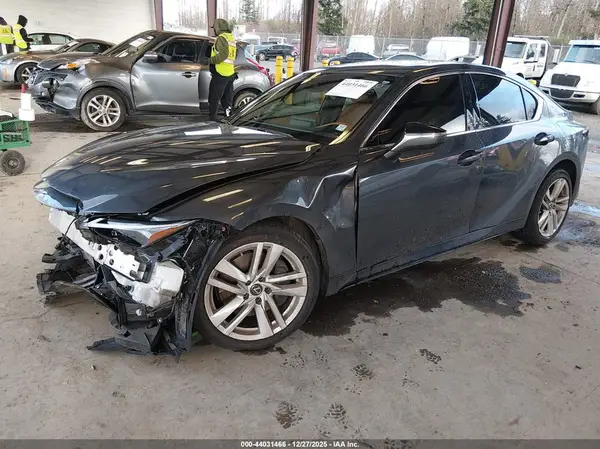 JTHC81F24M5046572 2021 LEXUS IS - Image 2
