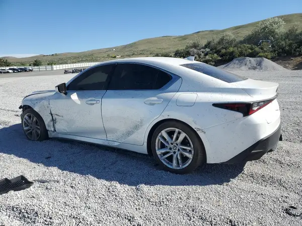 JTHC81F25M5047486 2021 LEXUS IS - Image 2