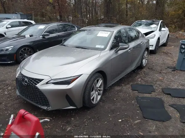 JTHC81F26M5044984 2021 LEXUS IS - Image 2
